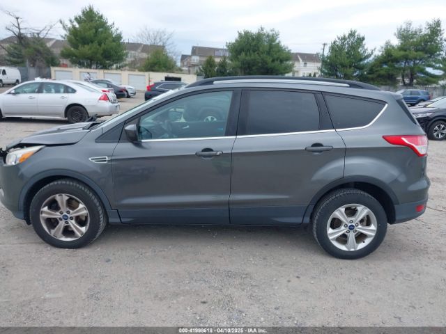 1FMCU9G93GUC83583 Ford ESCAPE SE