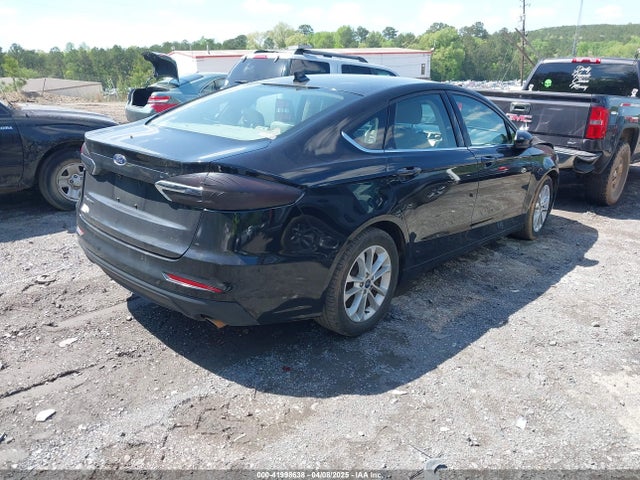 3FA6P0HD8KR159354 Ford FUSION SE