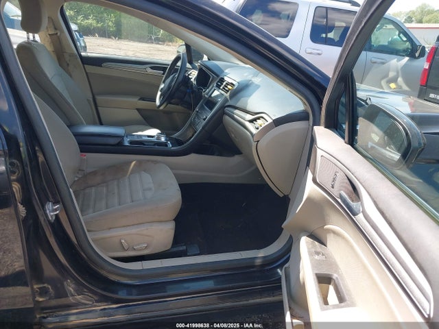 3FA6P0HD8KR159354 Ford FUSION SE