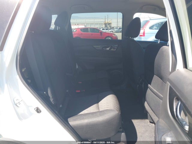 Nissan ROGUE S 2017 5N1AT2MT1HC838569 Image 8