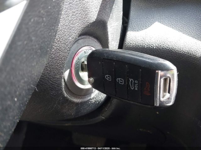 5XXGT4L32KG282081 KIA Optima Lx