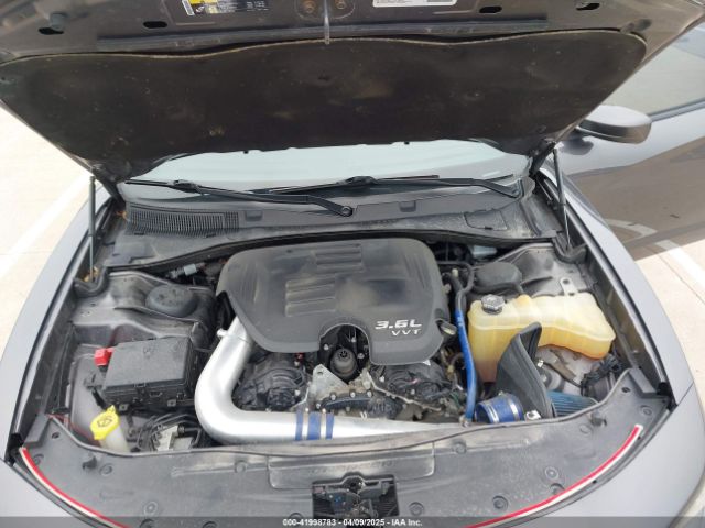 2C3CDXHG0JH217495 Dodge Charger Sxt Plus Rwd