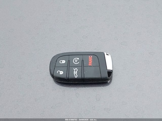 2C3CDXHG0JH217495 Dodge Charger Sxt Plus Rwd
