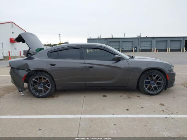 2C3CDXHG0JH217495 Dodge Charger Sxt Plus Rwd
