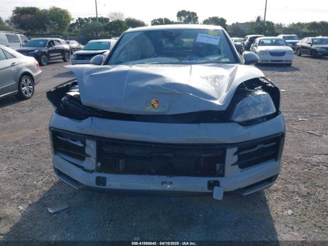 WP1BA2AY9RDA55945 Porsche Cayenne