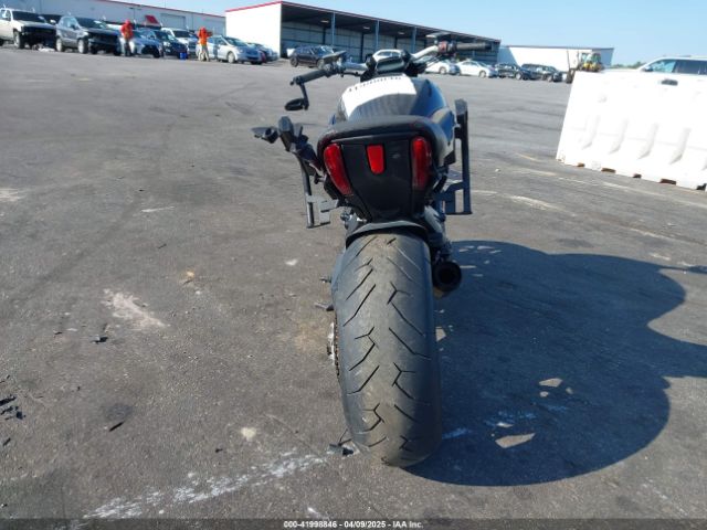 2011 DUCATI DIAVEL ZDM13BLW0BB000860 Photo 5