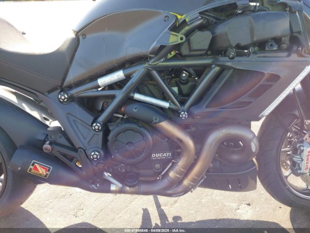 2011 DUCATI DIAVEL ZDM13BLW0BB000860 Photo 7