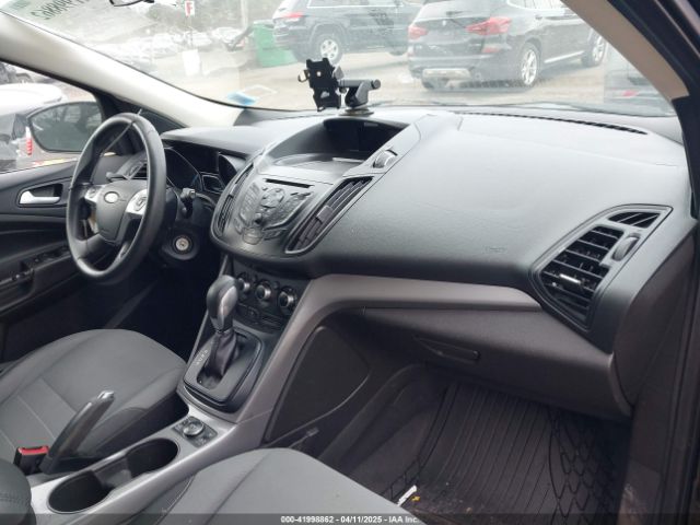1FMCU9GXXGUB85326 Ford ESCAPE SE
