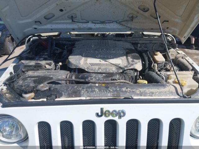 1C4BJWDG1HL740750 Jeep Wrangler Unlimited Sport 4x4