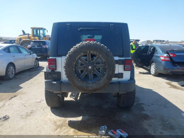 1C4BJWDG1HL740750 Jeep Wrangler Unlimited Sport 4x4