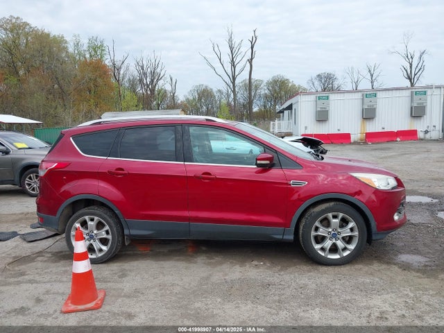 1FMCU9J9XEUA87081 Ford Escape Titanium