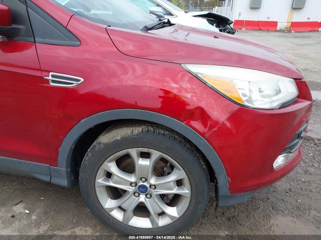 1FMCU9J9XEUA87081 Ford Escape Titanium