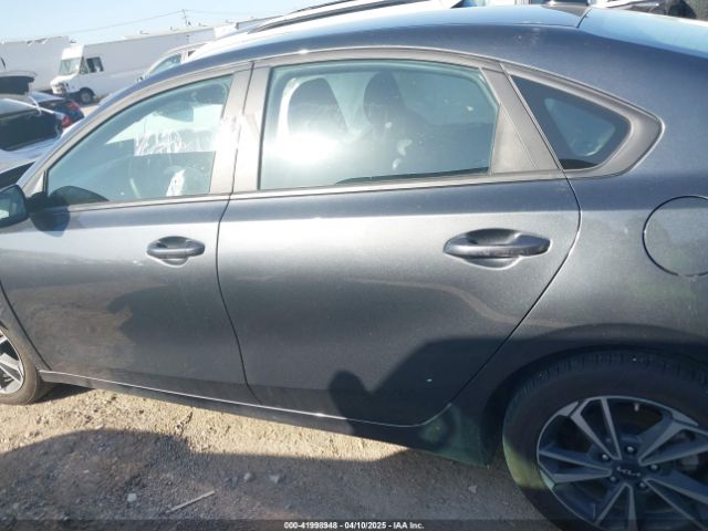 3KPF24AD5RE768476 KIA Forte Lxs