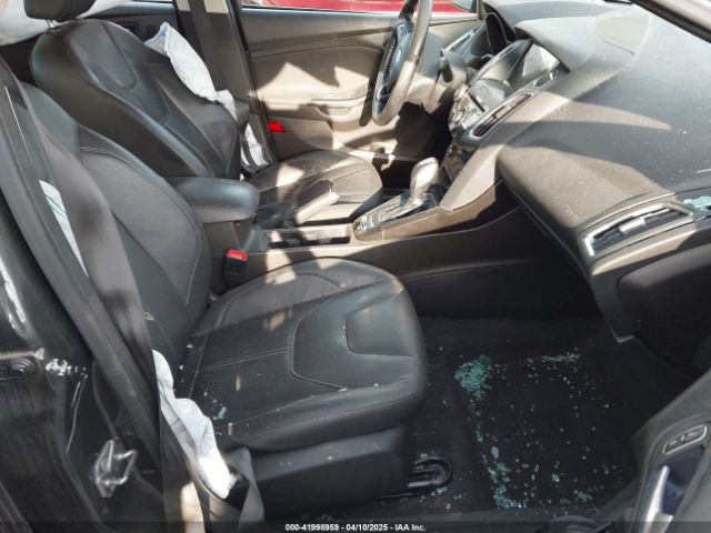 1FADP3J25GL282293 Ford Focus Titanium
