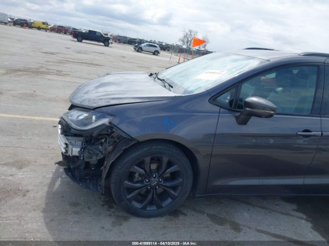 2C4RC1GG1KR575062 Chrysler Pacifica Limited