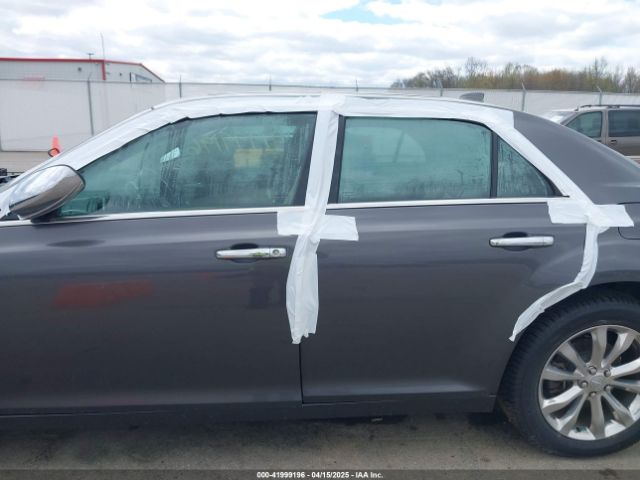 2C3CCAKG4JH304518 Chrysler 300 Limited Awd