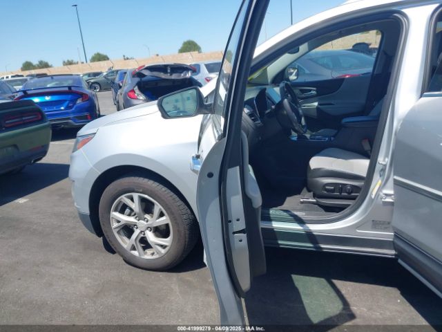 3GNAXMEV4JS607578 Chevrolet Equinox Premier