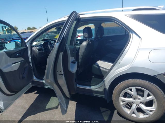 3GNAXMEV4JS607578 Chevrolet Equinox Premier