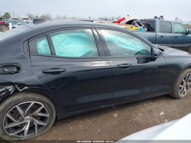 7JR102FKXKG009468 Volvo S60 T5 Momentum
