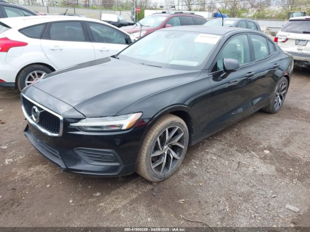 7JR102FKXKG009468 Volvo S60 T5 Momentum
