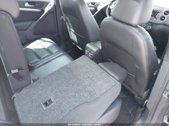 WVGAV7AX5FW612190 Volkswagen Tiguan R-line