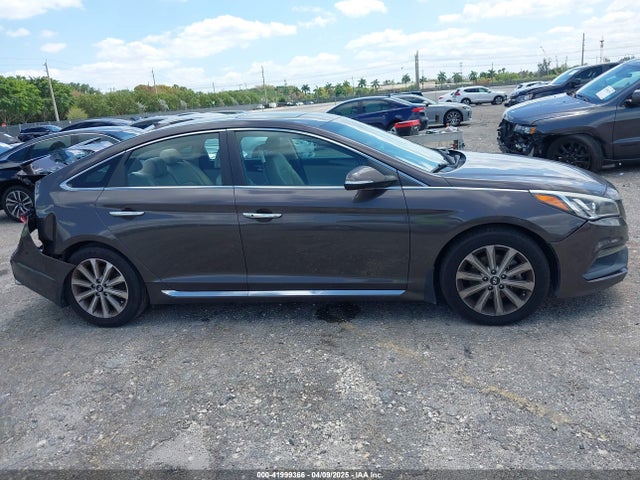 Hyundai Sonata Limited 2016 5NPE34AF3GH303746 Image 13