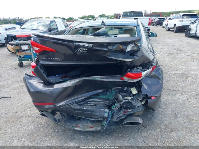 Hyundai Sonata Limited 2016 5NPE34AF3GH303746 Image 16