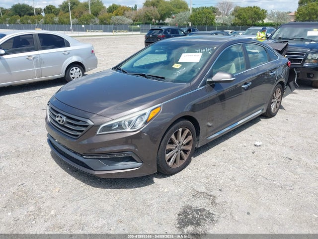 Hyundai Sonata Limited 2016 5NPE34AF3GH303746 Image 2