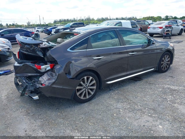 Hyundai Sonata Limited 2016 5NPE34AF3GH303746 Image 4