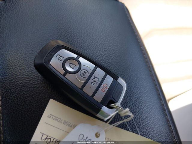 3FA6P0HD9HR388280 Ford FUSION SE
