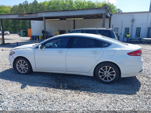 3FA6P0HD9HR388280 Ford FUSION SE