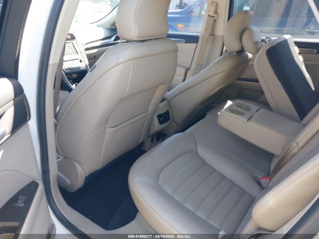 3FA6P0HD9HR388280 Ford FUSION SE