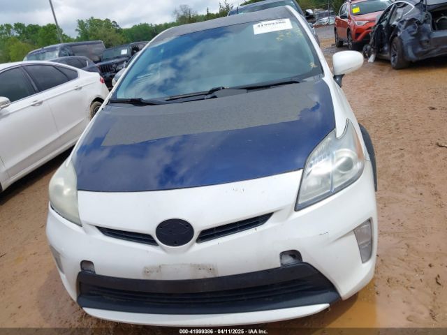 JTDKN3DU5E0386382 Toyota Prius Three