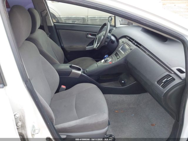JTDKN3DU5E0386382 Toyota Prius Three