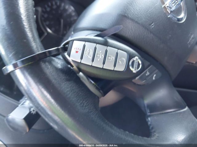 5N1DR2MN6JC633381 Nissan Pathfinder Sl