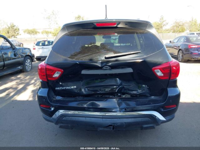 5N1DR2MN6JC633381 Nissan Pathfinder Sl