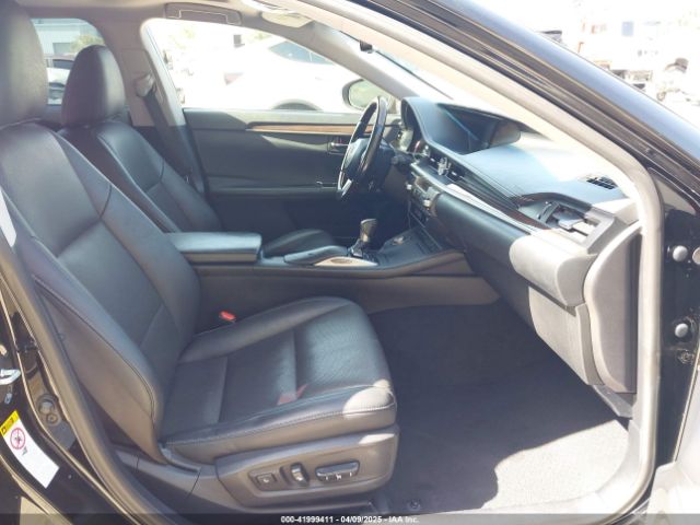 JTHBW1GGXG2101611 Lexus ES 300H
