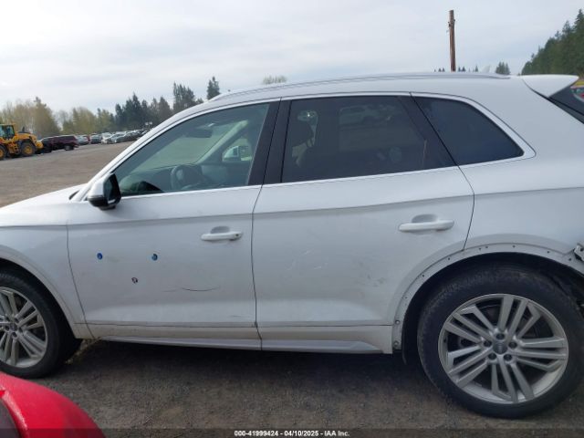 WA1BNAFY0J2229162 Audi Q5 2.0t Premium/2.0t Tech Premium