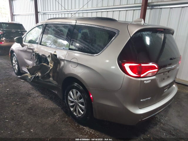 2C4RC1BG5HR565540 Chrysler Pacifica Touring-l