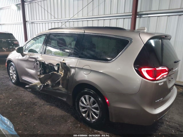 2C4RC1BG5HR565540 Chrysler Pacifica Touring-l