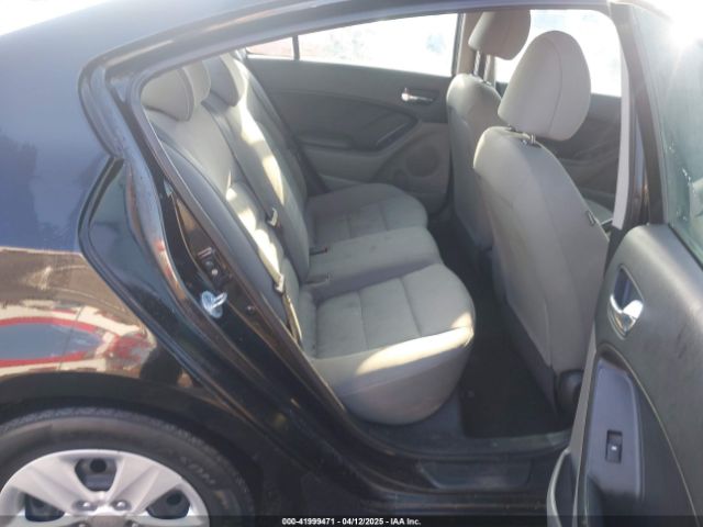 KNAFK4A65G5593525 KIA FORTE LX