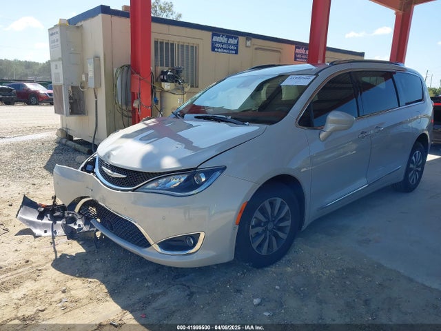 Chrysler Pacifica 35th Anniversary Touring L Plus 2020 2C4RC1EG4LR110425 Image 2