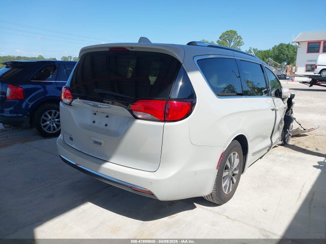 Chrysler Pacifica 35th Anniversary Touring L Plus 2020 2C4RC1EG4LR110425 Image 4