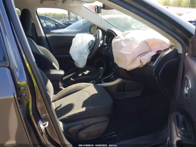 3C4NJCAB2KT613117 Jeep Compass Sport Fwd