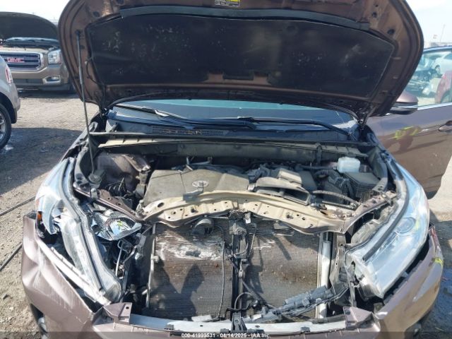 5TDKZRFH3KS344289 Toyota Highlander Xle