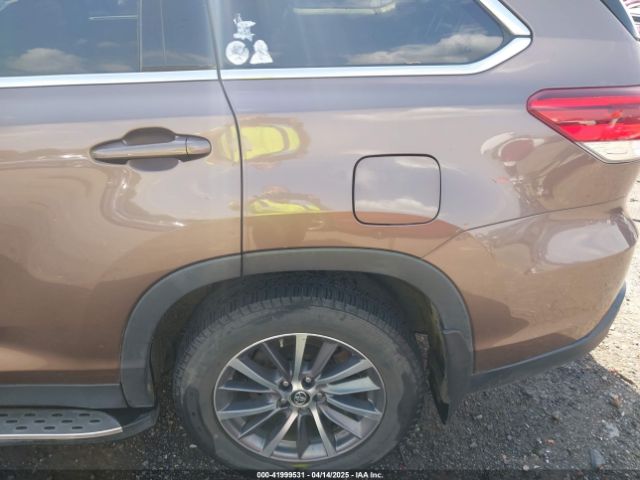 5TDKZRFH3KS344289 Toyota Highlander Xle