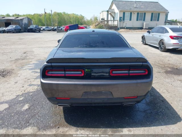 2C3CDZGG1NH238892 Dodge Challenger Sxt Awd