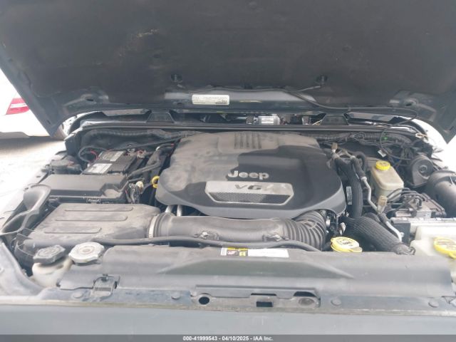 1C4BJWEG0GL318305 Jeep Wrangler Unlimited Sahara