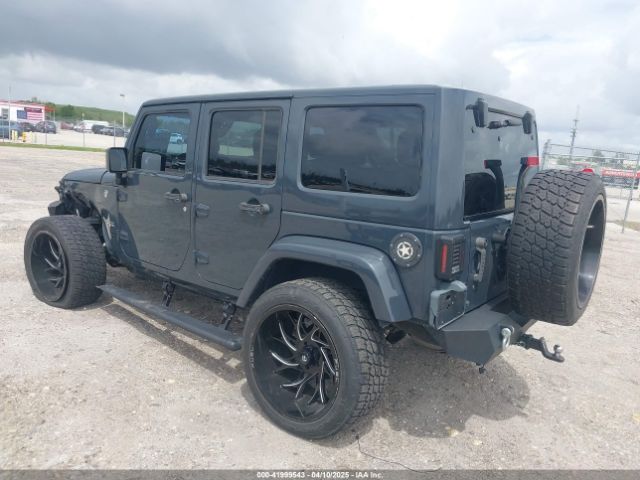 1C4BJWEG0GL318305 Jeep Wrangler Unlimited Sahara