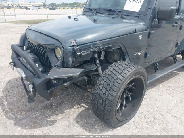 1C4BJWEG0GL318305 Jeep Wrangler Unlimited Sahara